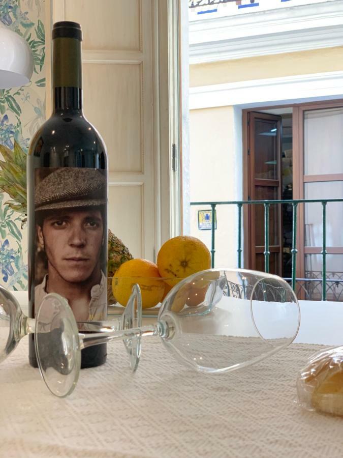 Cathedral Studio, Luxury Studio In Cathedral Area, Parking Optional Sevilla Bagian luar foto