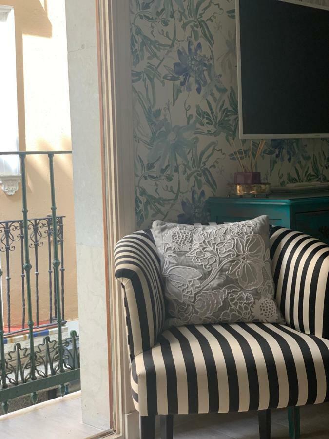 Cathedral Studio, Luxury Studio In Cathedral Area, Parking Optional Sevilla Bagian luar foto